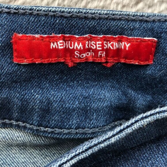 Guess Womens Jeans Size 29 Ankle Mid Rise Skinny Sarah Fit Blue Denim Distressed - Picture 16 of 16